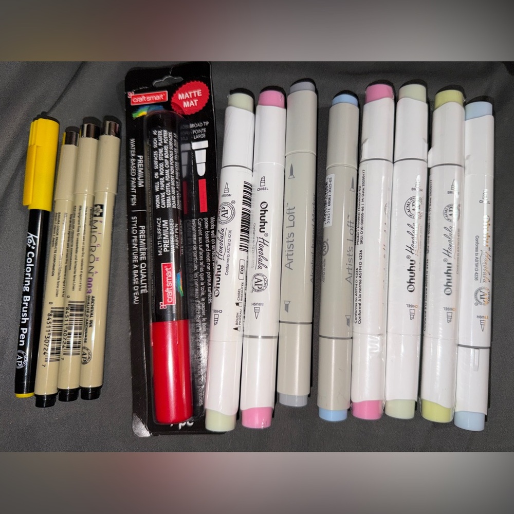 For Art lovers!! Assorted markers never used